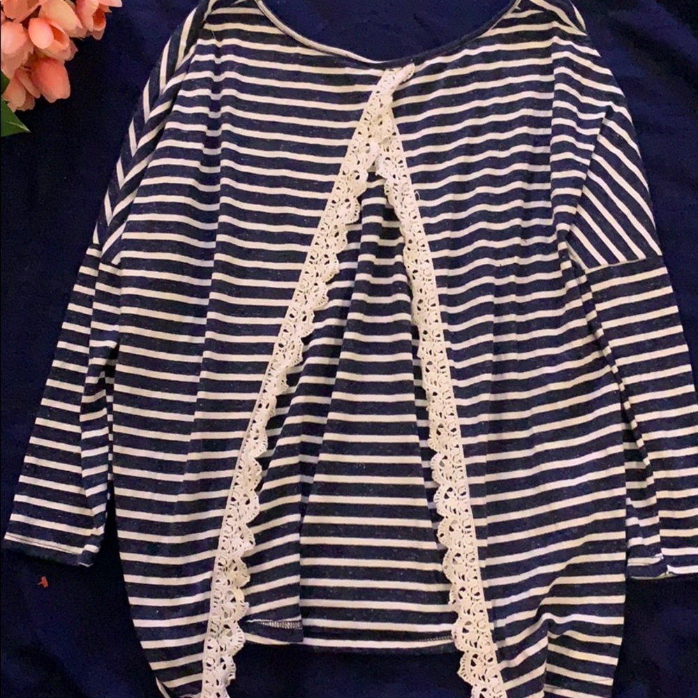 ❗️SALE❗️Umgee Top with open back